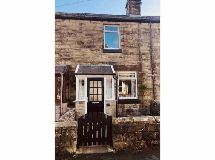 Boutique Cottage In The Heart Of Buxton Town 外观 照片